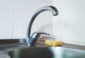 Временное отключение холодной воды ожидается в одном из секторов Медеуского района города Алматы