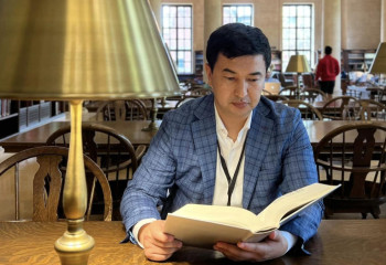 «Біз не береміз?» Шыңғыс Мұқан Қытайдағы қазақ жастары Қазақстанға неге қызықпайтынын айтты