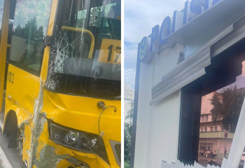 Маршрутный автобус въехал в пост полиции в Семее