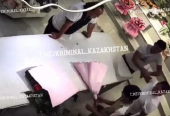 Шымкентте прокурордың ұлы гүл дүкеніне шабуыл жасады: прокуратура мән-жайды түсіндірді