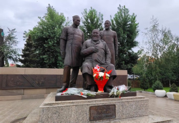 1441 улица и 99 школ в Казахстане носят имя Абая