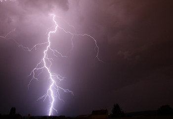 В Караганде мужчину убило молнией​