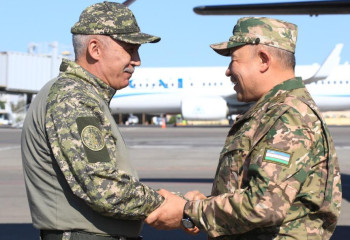 Ақтауда Қазақстан мен Өзбекстан қорғаныс министрлері кездесті