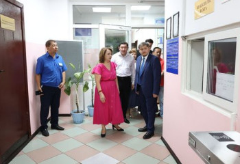 Министр Саясат Нурбек ознакомился с состоянием студенческих общежитий Алматы
