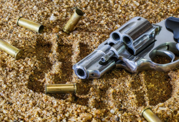 Арсенал оружия изъяли у группы лиц в Актау