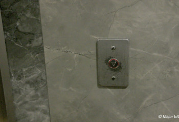 Түркістанда зейнеткер лифт шахтасына құлап көз жұмды