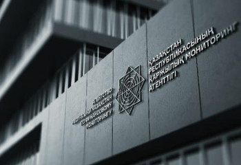 Кәсіпкерге қысым көрсетіп, ақша талап еткен жалған қызметкер ұсталды