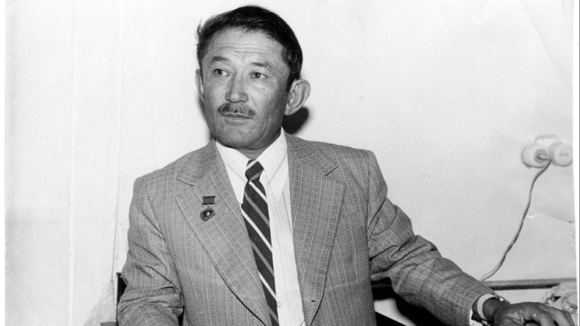  Шәмші Қалдаяқов 