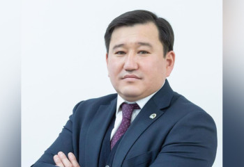 Астанадағы мектепте орын тапшылығы мәселесі қашан шешіледі? Қасымхан Сенғазыев жауап берді