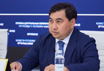 Мемлекеттік қызметкерлерге казиноға баруға тыйым салына ма? Жазықбаев жауап берді