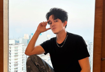 «Мама маған сүйіспе деп айтқан»: Димаш Құдайбергеннің видеосы елді сүйсіндірді