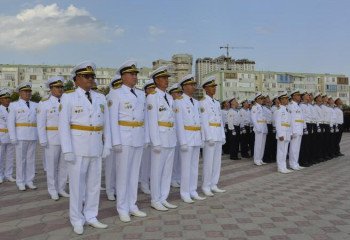 К 30-летию Военно-морских сил ВС Казахстана прошел торжественный смотр