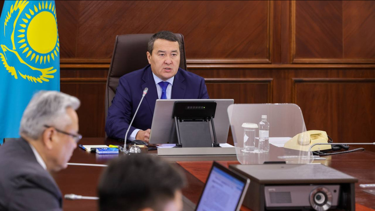 Трагедия на шахте «Казахстанская»: Премьер-Министр провел совещание и выразил соболезнования родным погибших