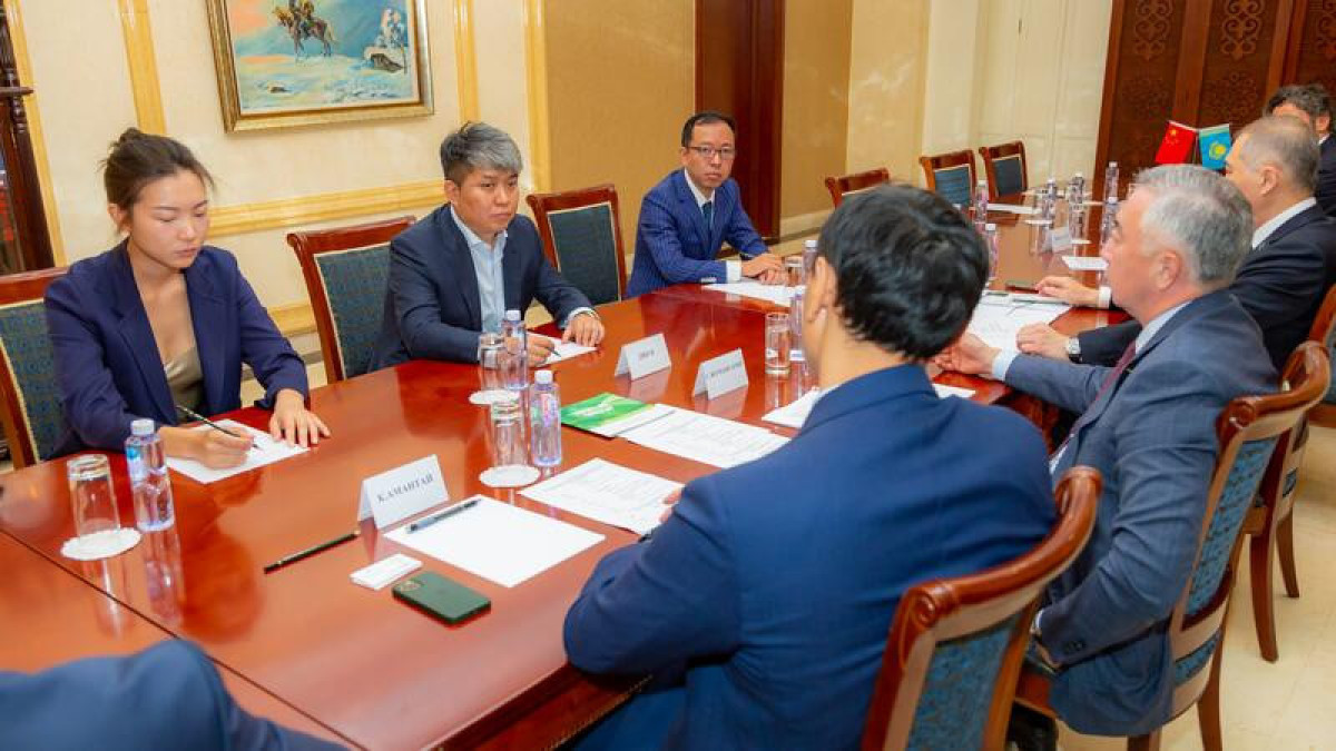 В Пекине обсудили инвестирование в строительство в Казахстане