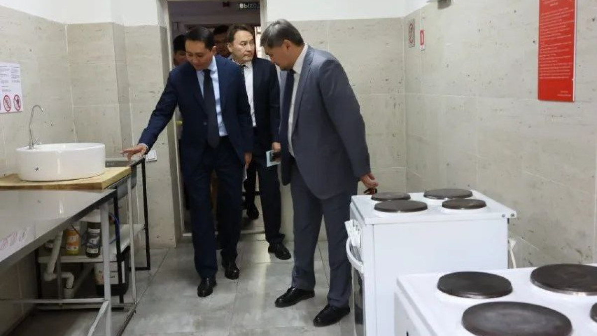 Министр науки и высшего образования Саясат Нурбек проверил готовность общежитий