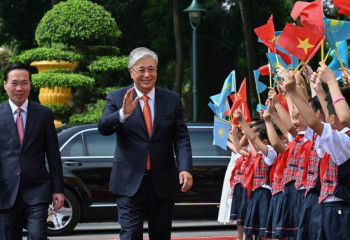 Қасым-Жомарт Тоқаевты Вьетнам президенті қарсы алды