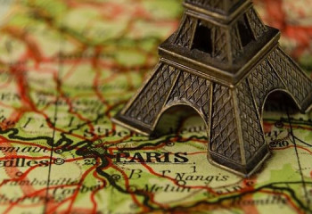 Францияда аптап ыстыққа байланысты қауіптіліктің қызғылт сары деңгейі жарияланды