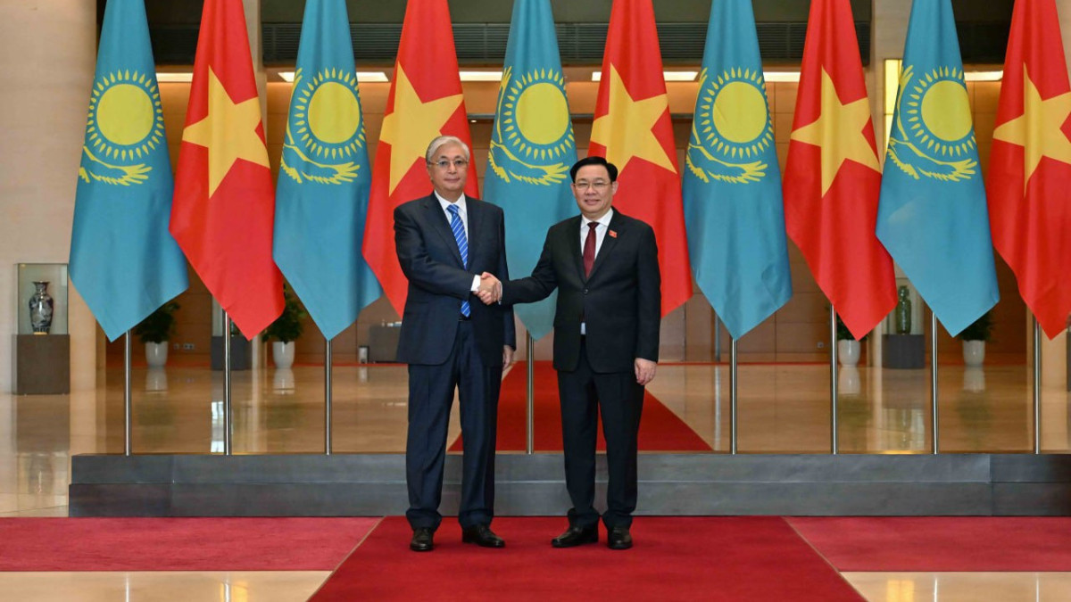 Президент Казахстана встретился с Председателем Национального собрания Вьетнама