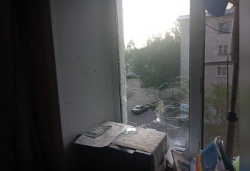 ШҚО-да көршісінің терезесіне оқ атқан ер адам ұсталды