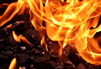 Причину пожара на шахте 