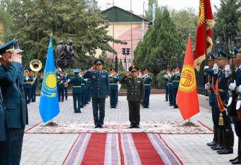 Состоялась встреча министров обороны Казахстана и Кыргызстана