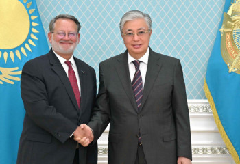 Президент принял председателя Комитета Сената США по национальной безопасности и делам правительства