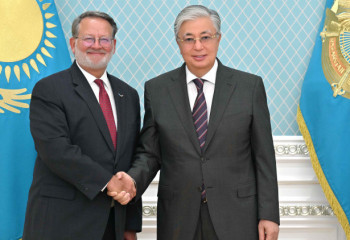 Президент Тоқаев АҚШ сенаторын қабылдады