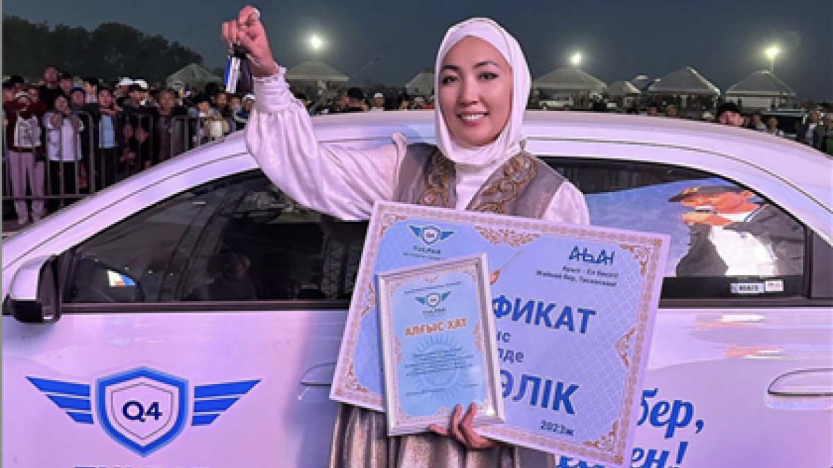  instagram.com/sarkanai 