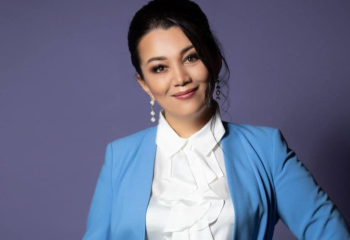 Бұл діни көзқараспен байланысты. Димаштың анасы бабалар жолынан тайып бара жатқанымызды ескертті