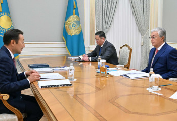 Қасым-Жомарт Тоқаев АӨСШК Бас хатшысы Қайрат Сарыбайды қабылдады