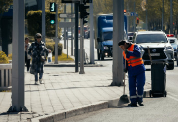 Бухгалтеры, охранники, уборщики – кто вошел в ТОП-10 востребованных профессий Казахстана