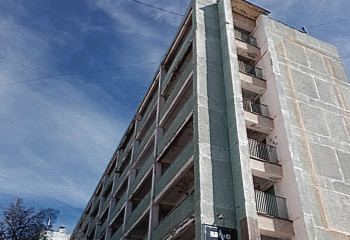 Парализованный после падения на него мебели мужчина скончался в Актау