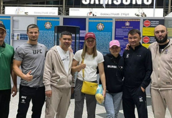 Шавкат Рахмоновтың қарындасы АҚШ-қа кетті