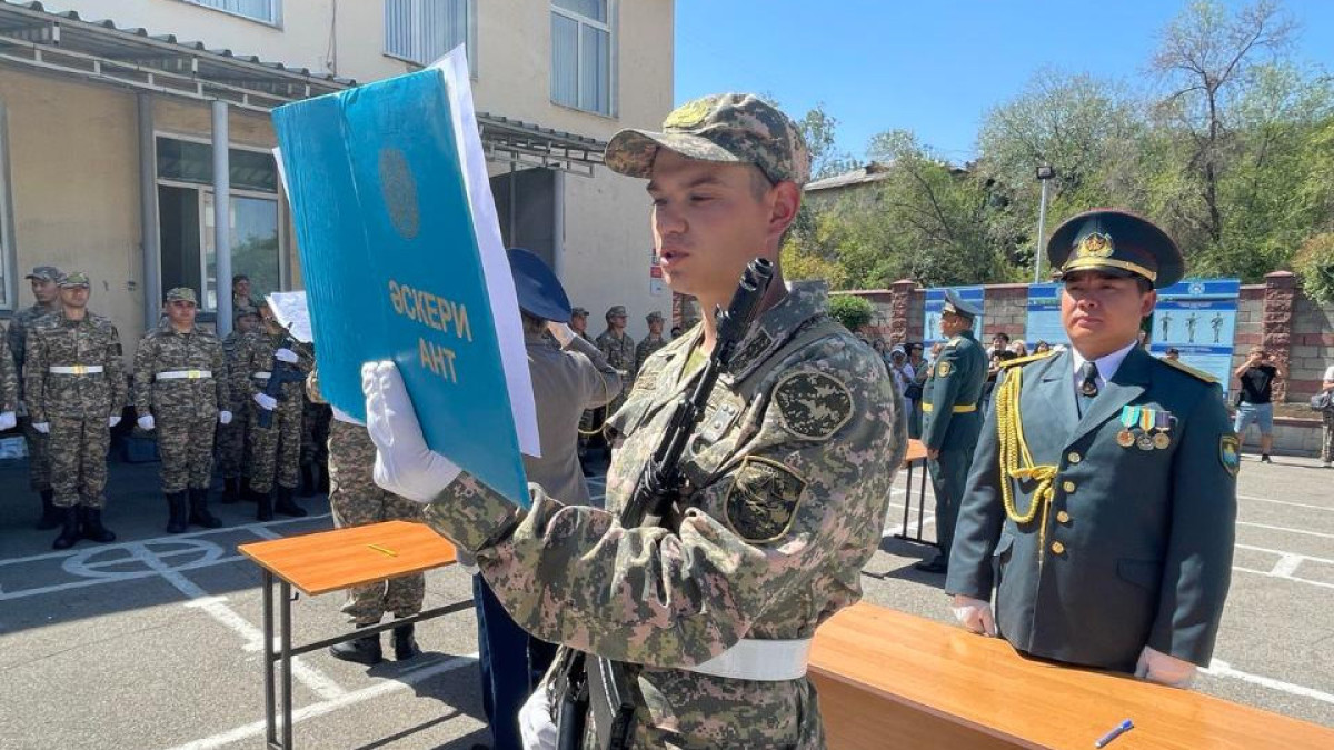 Военно-техническая школа Алматы пополнилась курсантами