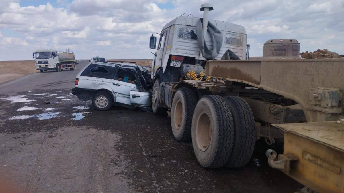 Три человека погибли под колёсами КамАЗа в Кызылординской области