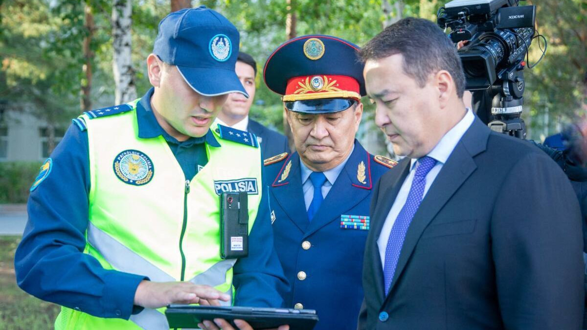 Цифровизация, безопасность и борьба с преступностью: Алихан Смаилов оценил достижения полиции РК