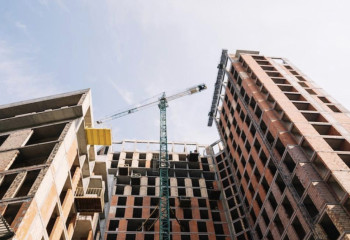 Астанада қай құрылыс компаниясына қаржы салмау керек?