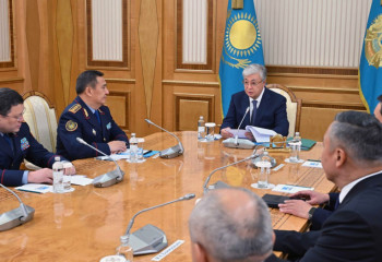 Глава государства провел совещание с руководящим составом МВД