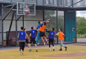 В столице прошел турнир по баскетболу среди блогеров и спортсменов