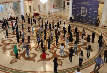 Қысқы қайырымдылық балының дебютанттар кастингіне 300-дей адам қатысты