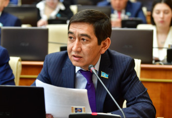 Ринат Зайытов: Өңірлерде лауазымды тұлғалар арасында ешқандай өзгеріс болмаса екен деп отырғандар көп