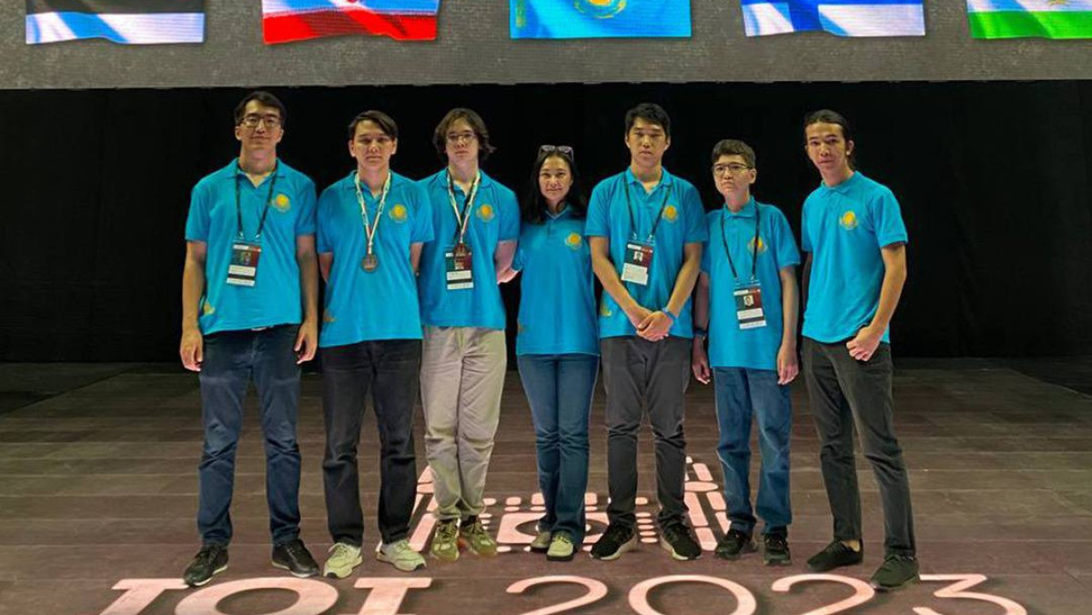 Казахстанские школьники завоевали две медали на Международной олимпиаде по информатике