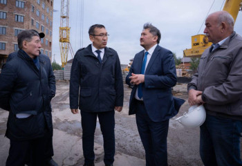 Саясат Нұрбек Қозыбаев университетінің жұмысымен танысты