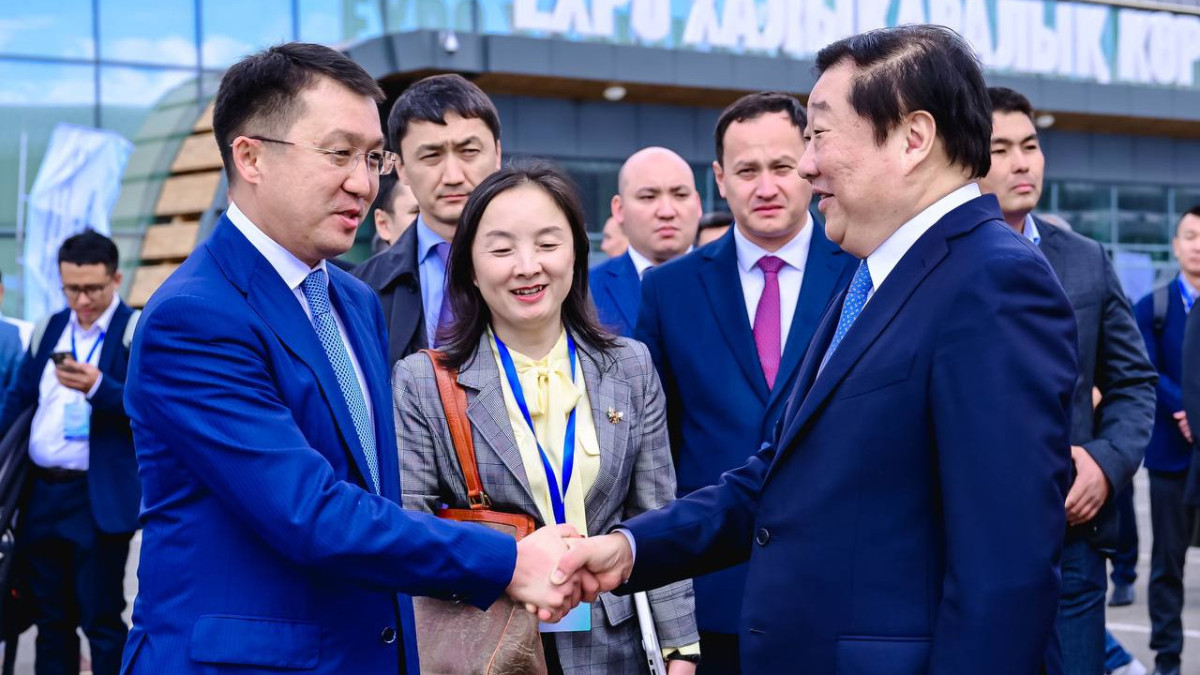 Казахстанско-китайский форум прошел в Астане