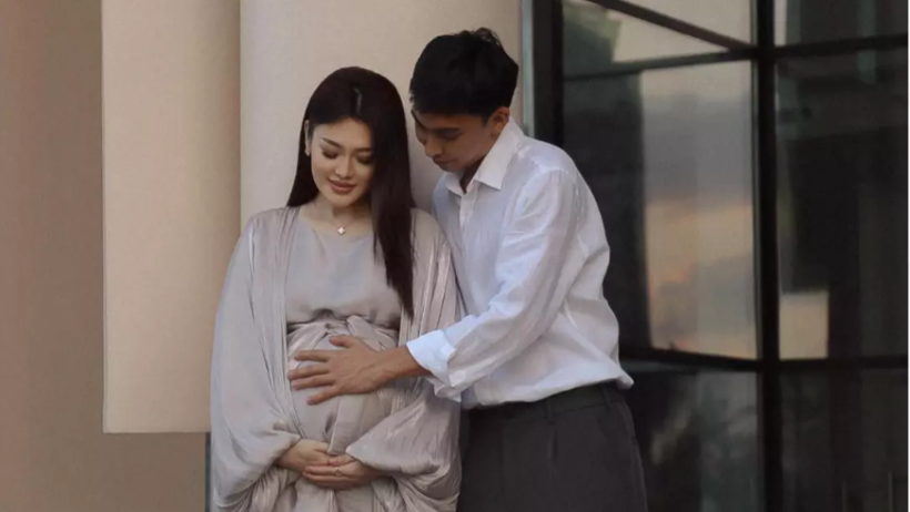  instagram.com/erke_esmahan 