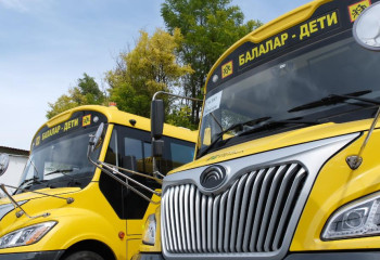 «Желтые автобусы» в Алматы ежедневно перевозят больше восьми тысяч школьников