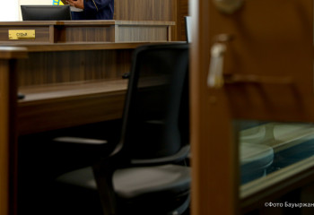 Начался суд по делу об убийстве и изнасиловании 5-летней девочки в Туркестанской области