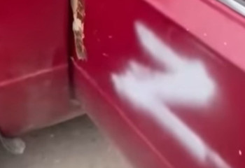 Өскеменде көлігіне «Z» белгісін салған азамат кешіріммен құтылды