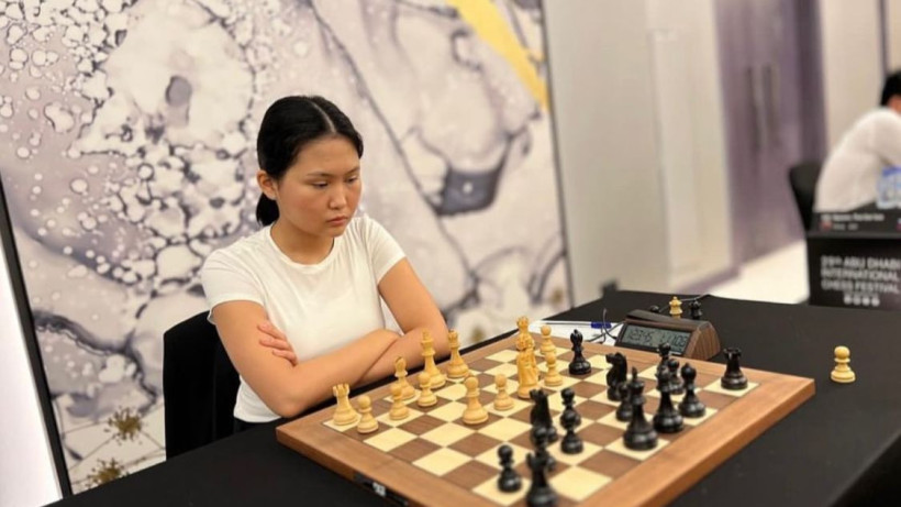  Instagram/bibisarachess 