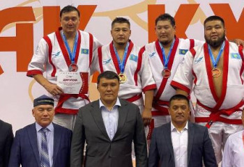 Спортсмены Вооруженных сил показали класс на турнире по қазақ күресі